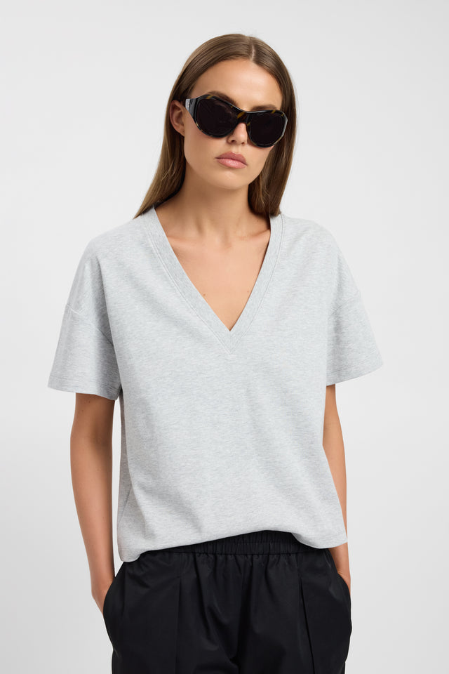 Lani Vee Tee